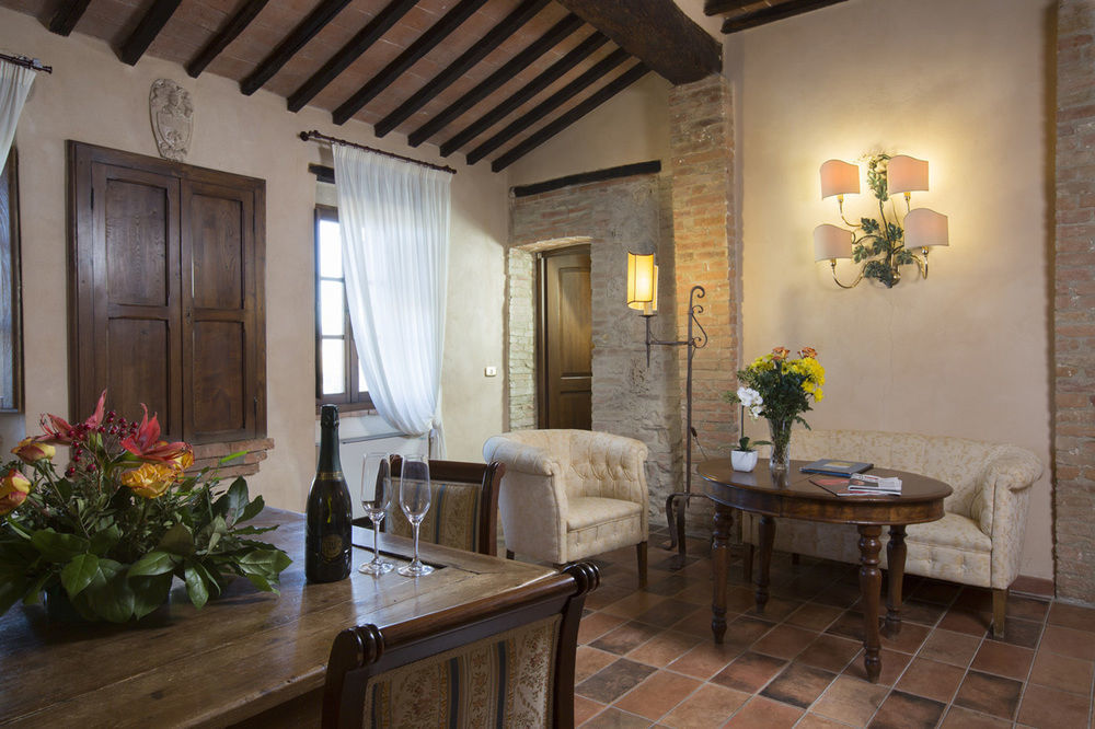 Hotel Il Piccolo Castello Monteriggioni Exterior foto