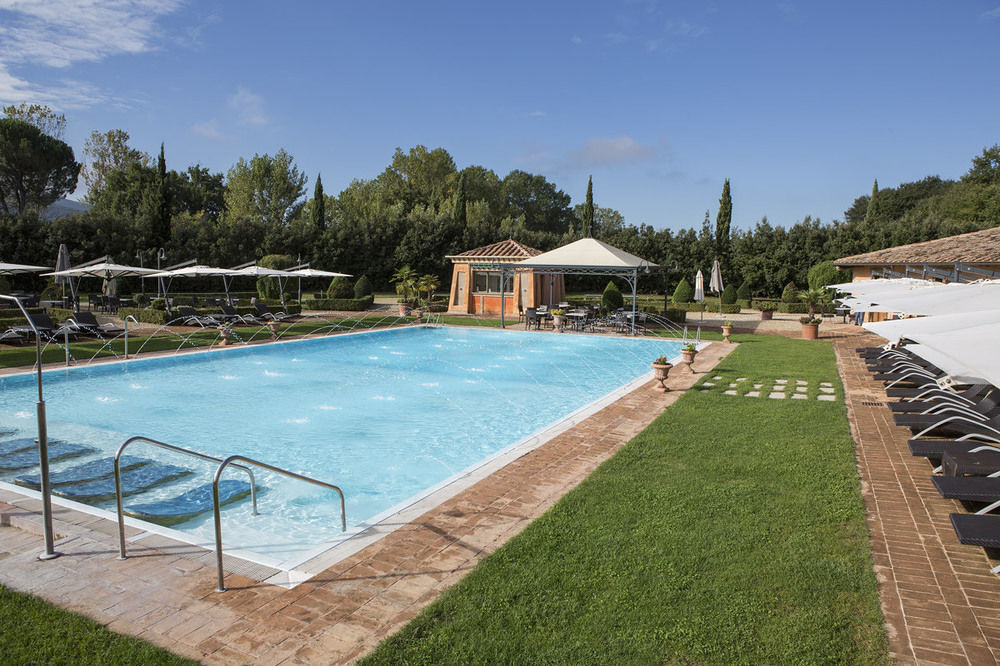 Hotel Il Piccolo Castello Monteriggioni Exterior foto