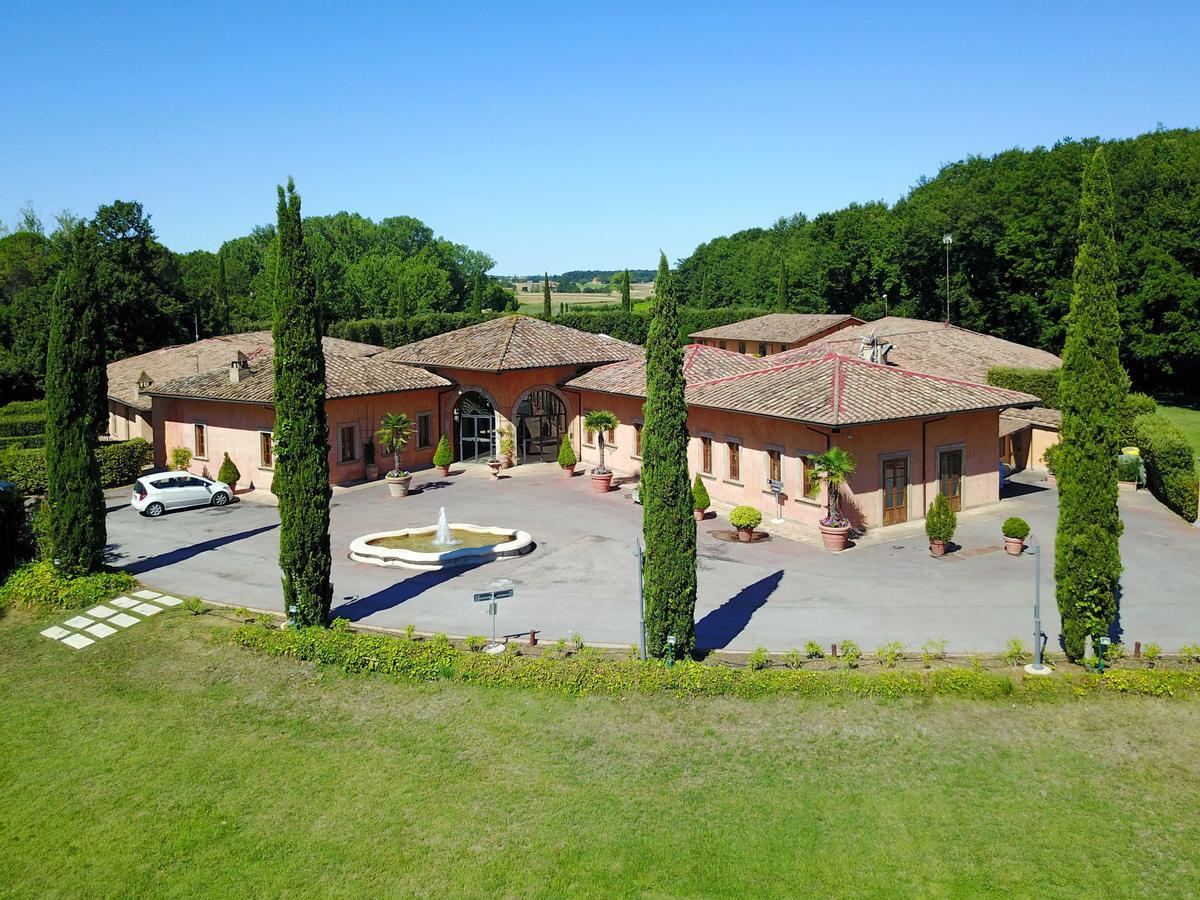 Hotel Il Piccolo Castello Monteriggioni Exterior foto
